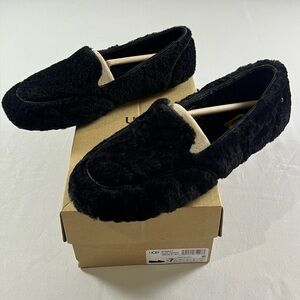 UGG Women’s Hailey Fluff Black Slippers Loafers
